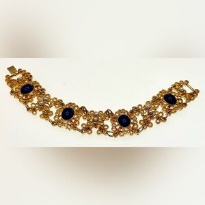 VTG "Victoria Blue” Sarah Coventry Gold Tone Bracelet Signed 1975 Catalog Piece